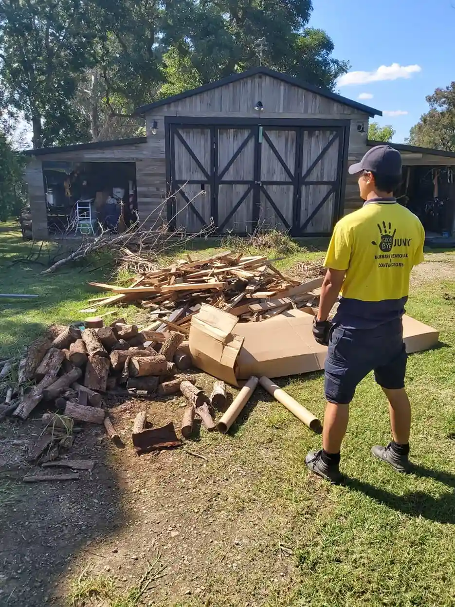 Comparing Garden Rubbish Removal Near Me Options by Price